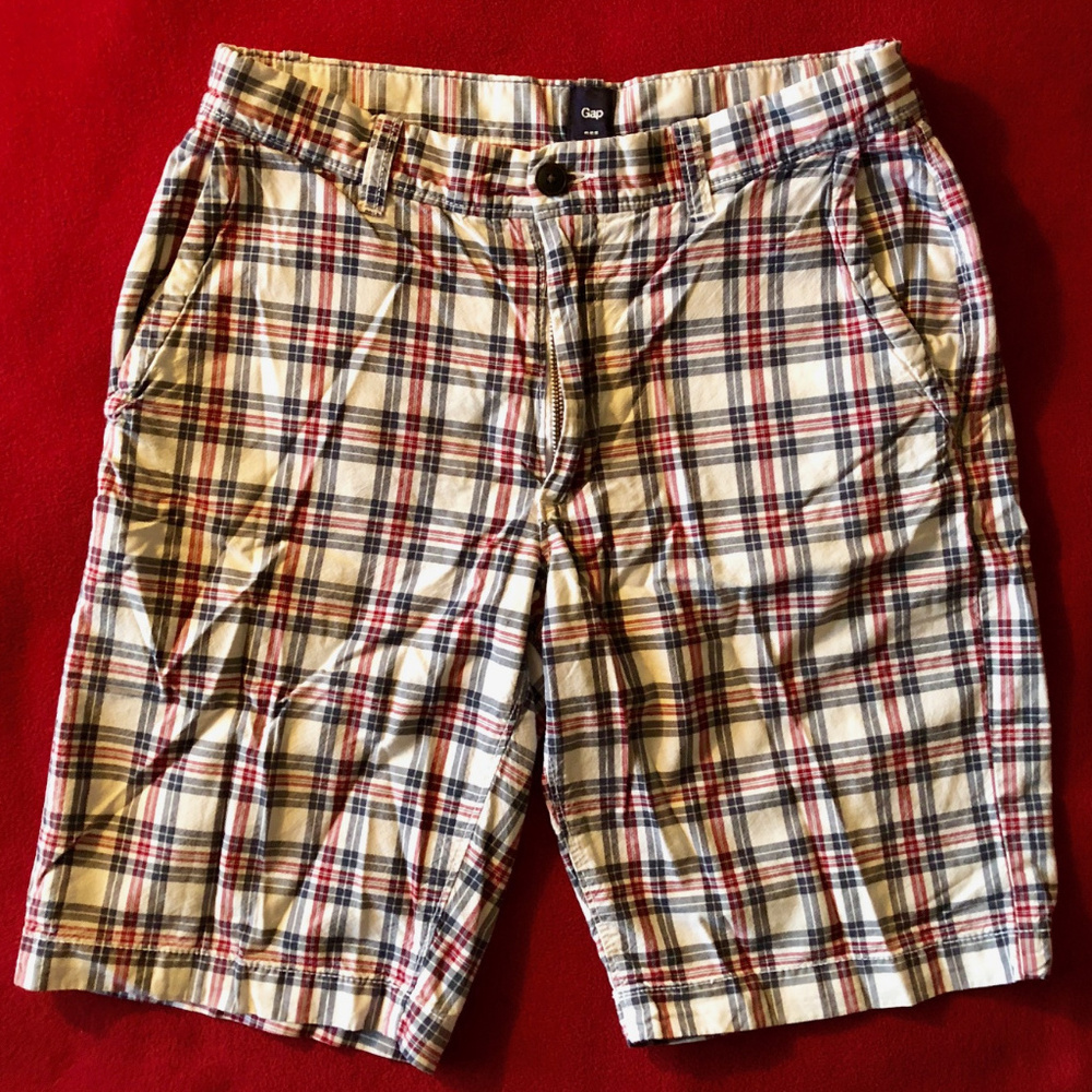 GAP flat front plaid shorts